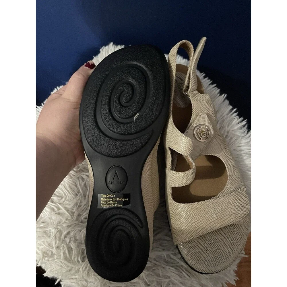 CLARKS WOMEN'S TIFFANI ALDORA NATURAL BEIGE LEA SLINGBACK SANDALS SHOES 9.5